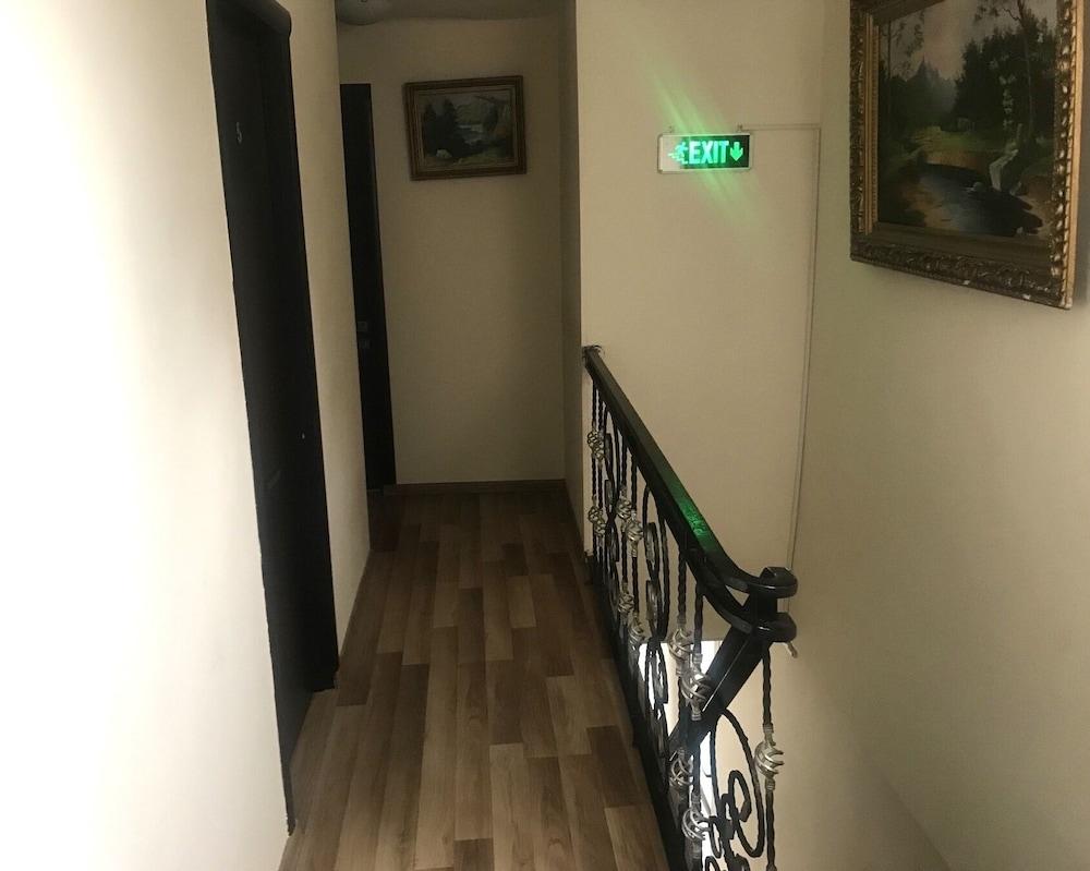 Hotel Cristal Palace Tbilisi Bagian luar foto