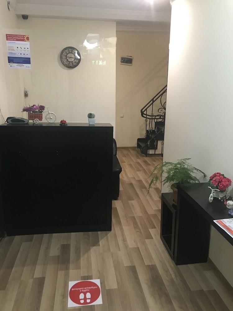 Hotel Cristal Palace Tbilisi Bagian luar foto