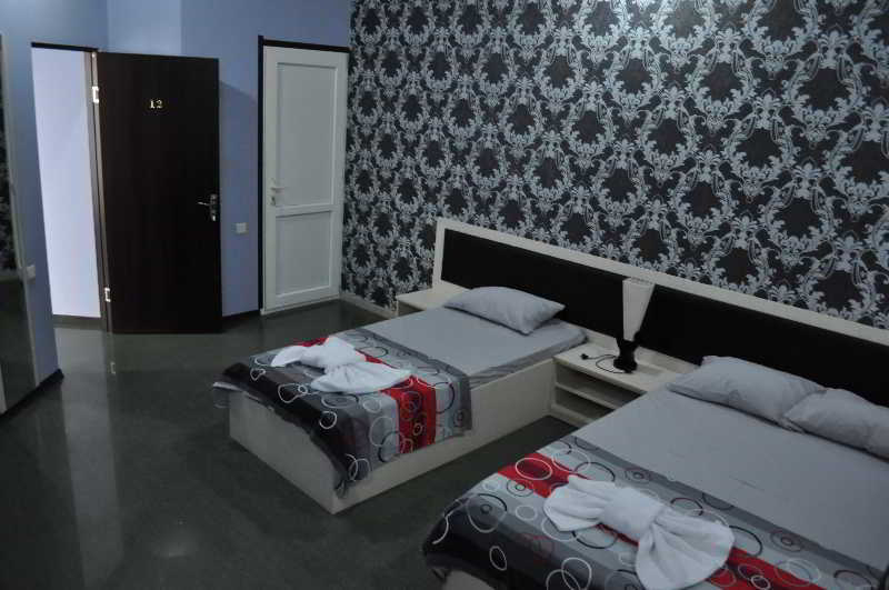 Hotel Cristal Palace Tbilisi Bagian luar foto