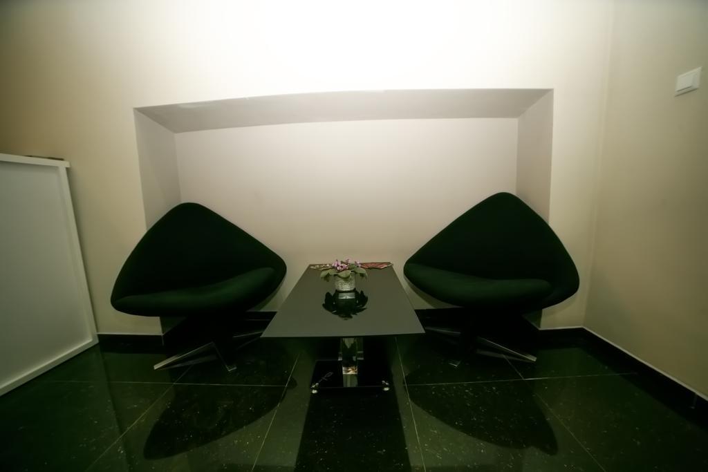 Hotel Cristal Palace Tbilisi Bagian luar foto